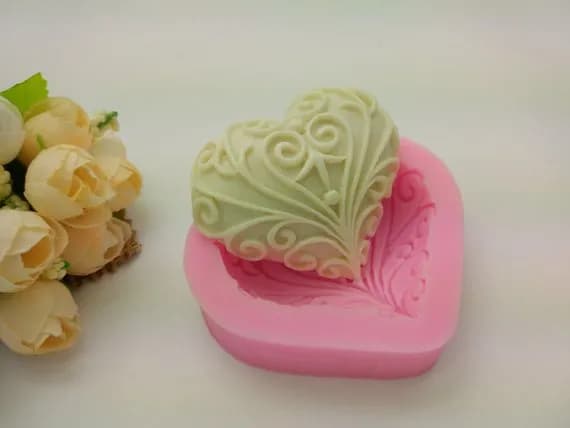 ECT 1003 Heart scroll mold