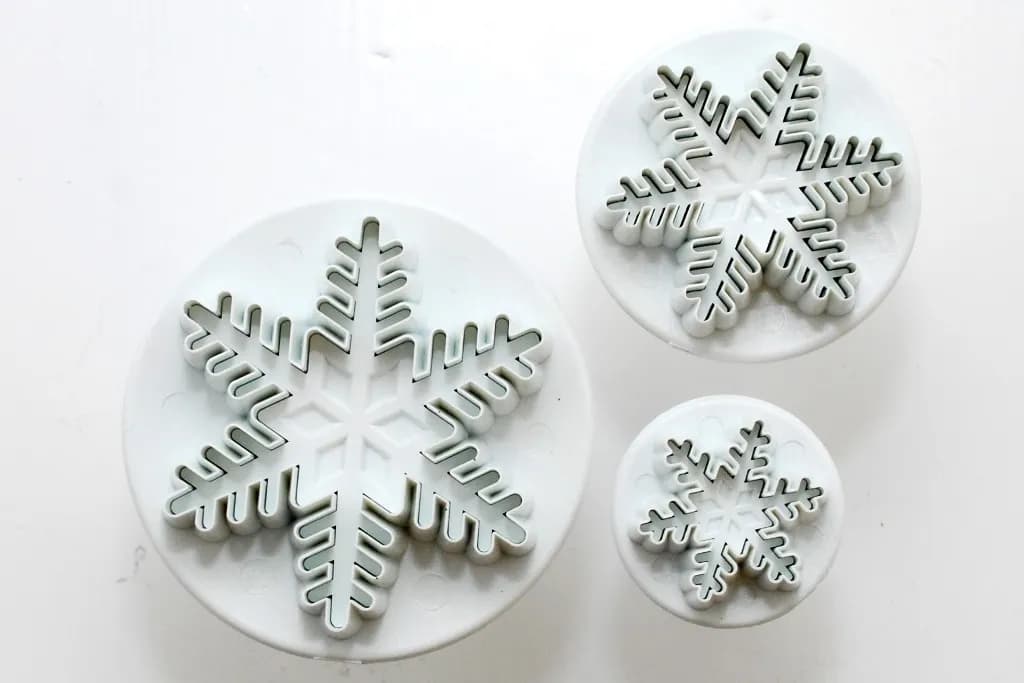 ECT 1276 3pcs Snowflakes Plunger Cutter Set image 1