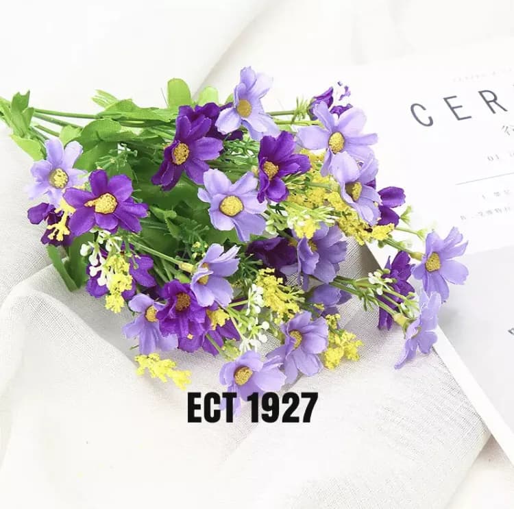ECT 1927 Lilac and Purple 28 flower head daisy image 1