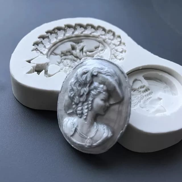 ECT 2051 Jewelry Pendant Silicone Mold