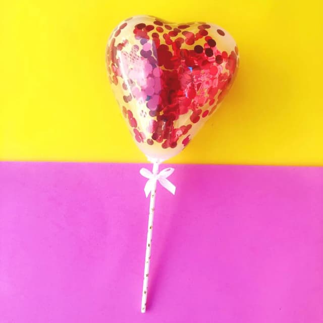 ECT 4146  Red Heart Confetti Balloon small